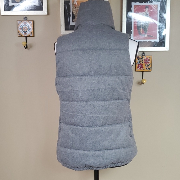 Old Navy gray puffer vest jacket - Picture 5 of 8